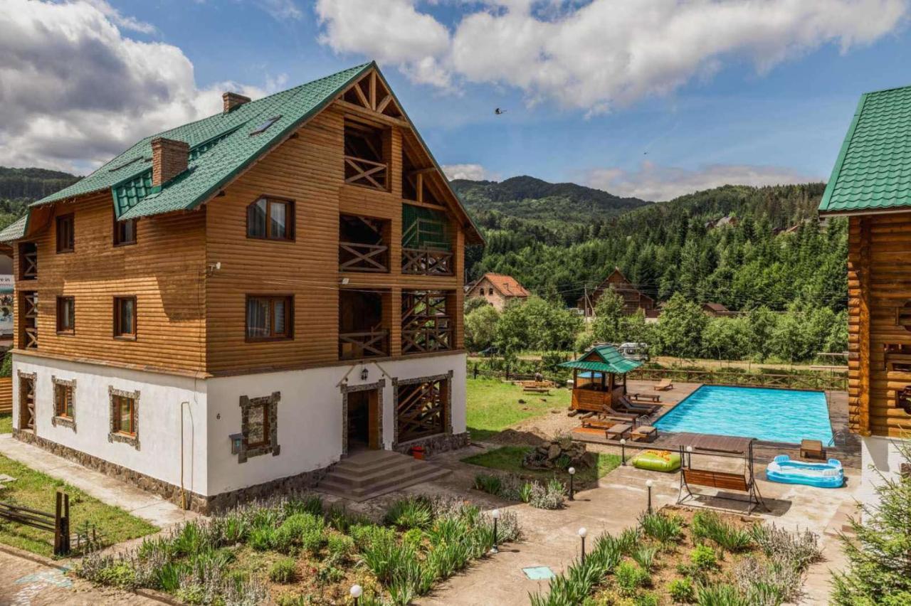 Edelweiss Carpathians Migovo Hotel Bagian luar foto