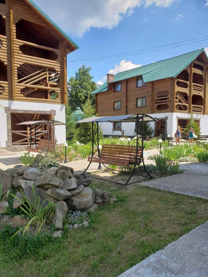 Edelweiss Carpathians Migovo Hotel Bagian luar foto