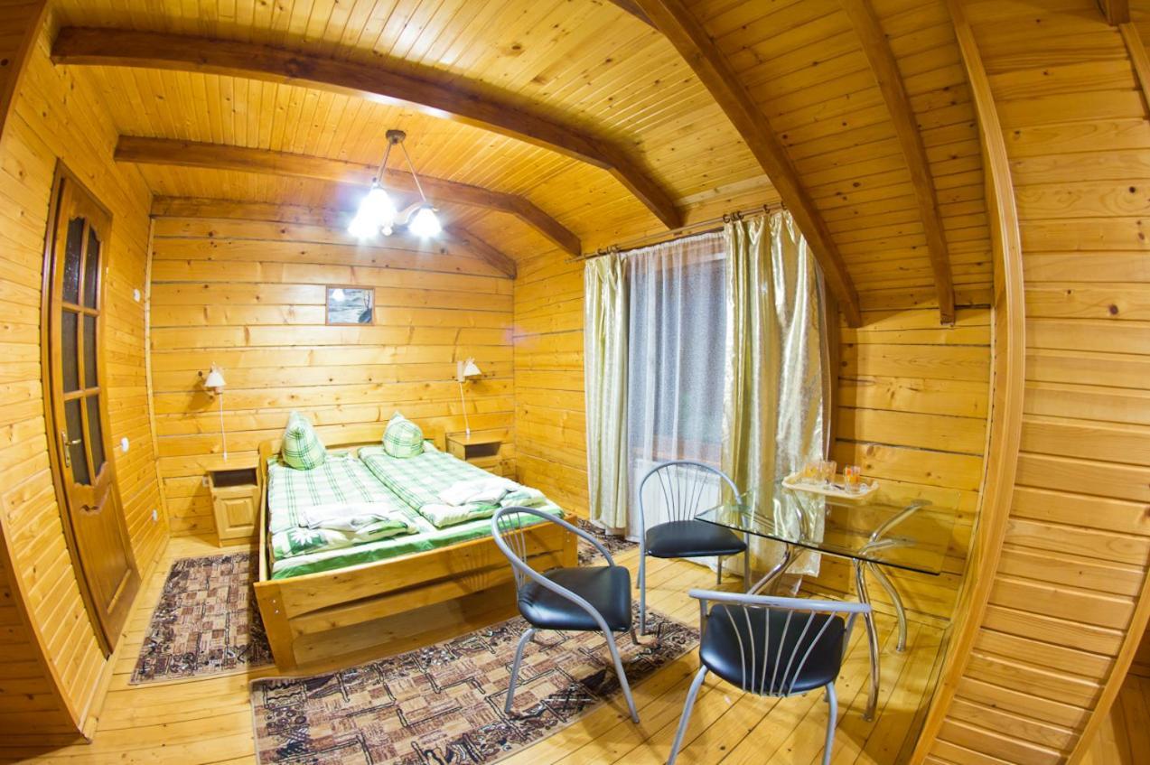 Edelweiss Carpathians Migovo Hotel Bagian luar foto
