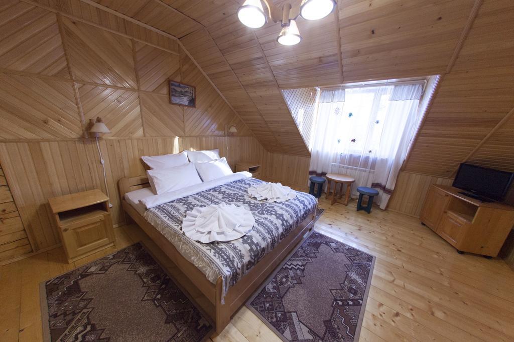 Edelweiss Carpathians Migovo Hotel Bagian luar foto